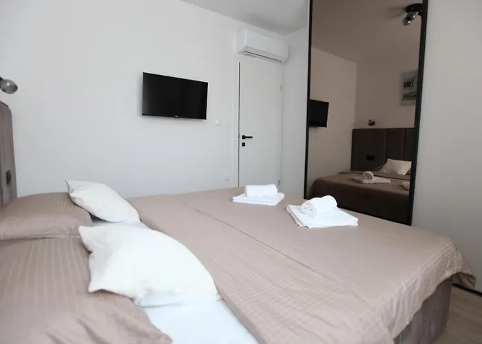 公寓 With Parking Space - 24605 *