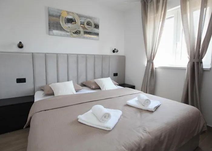 公寓 With Parking Space - 24605 *