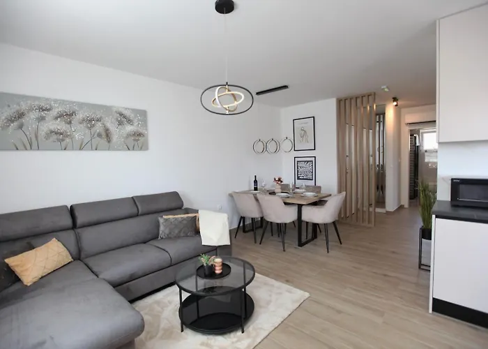 With Parking Space - 24605 公寓 特罗吉尔