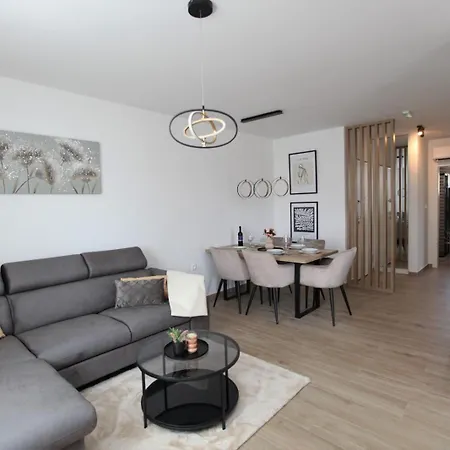 With Parking Space - 24605 Apartman Trogir